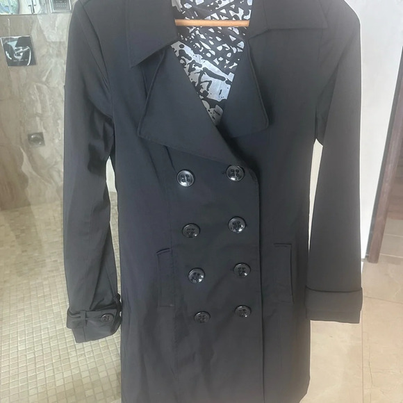 Vertigo Paris Black Double-Breasted Coat - Picture 2 of 8